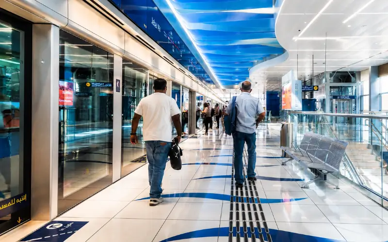 Passenger Reviews & Visitor Experience